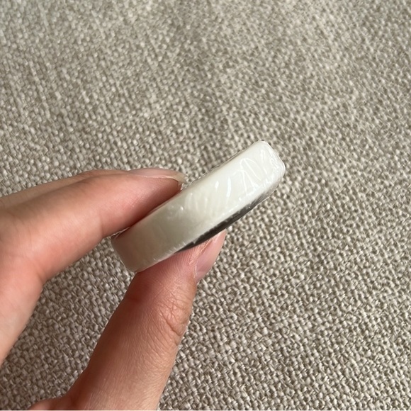 BeautyBlender BlenderCleasner Solid Soap 16g - Picture 2 of 3